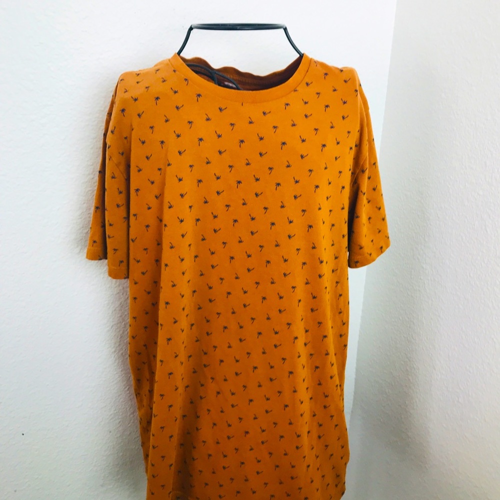 OLD NAVY Men's T shirt
